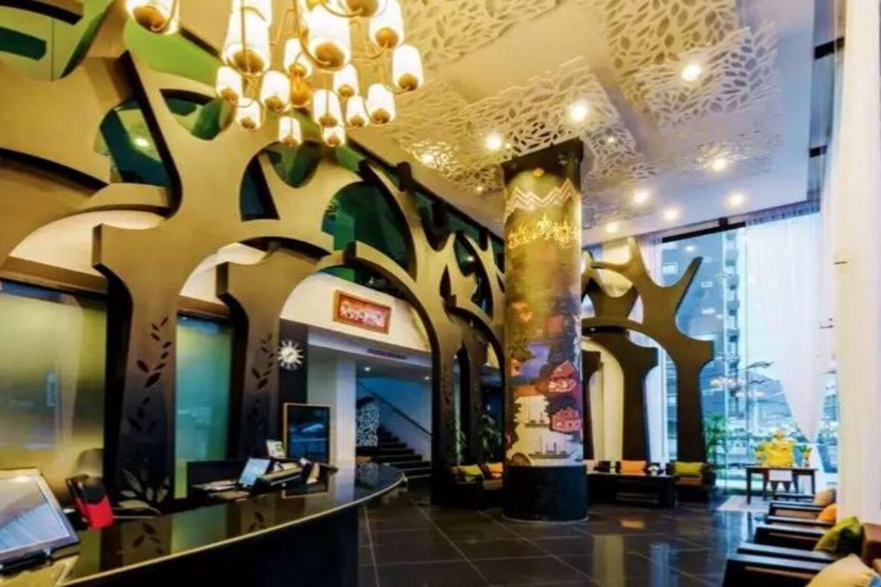 Raha Grand Hotel Patong Eksteriør billede