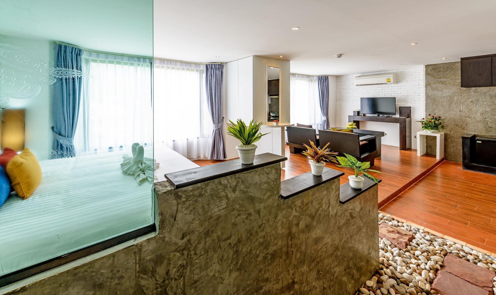 Raha Grand Hotel Patong Eksteriør billede