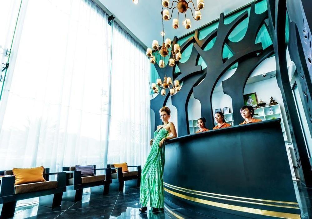 Raha Grand Hotel Patong Eksteriør billede