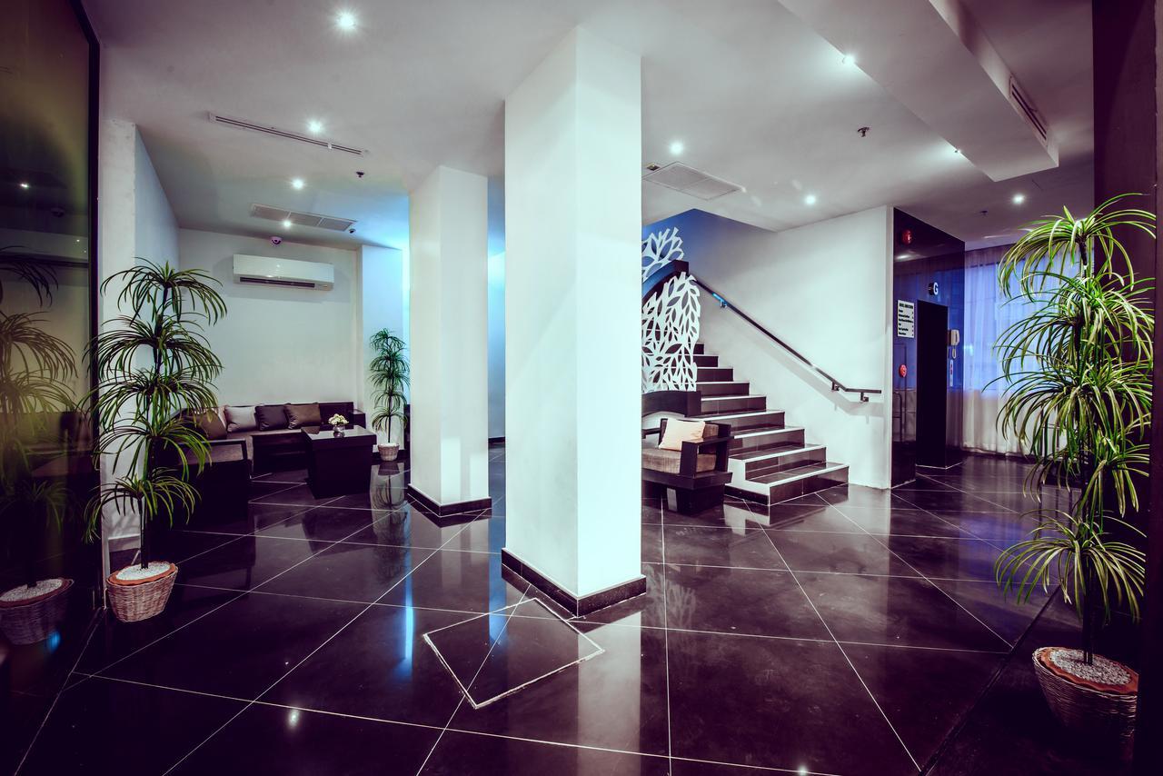 Raha Grand Hotel Patong Eksteriør billede