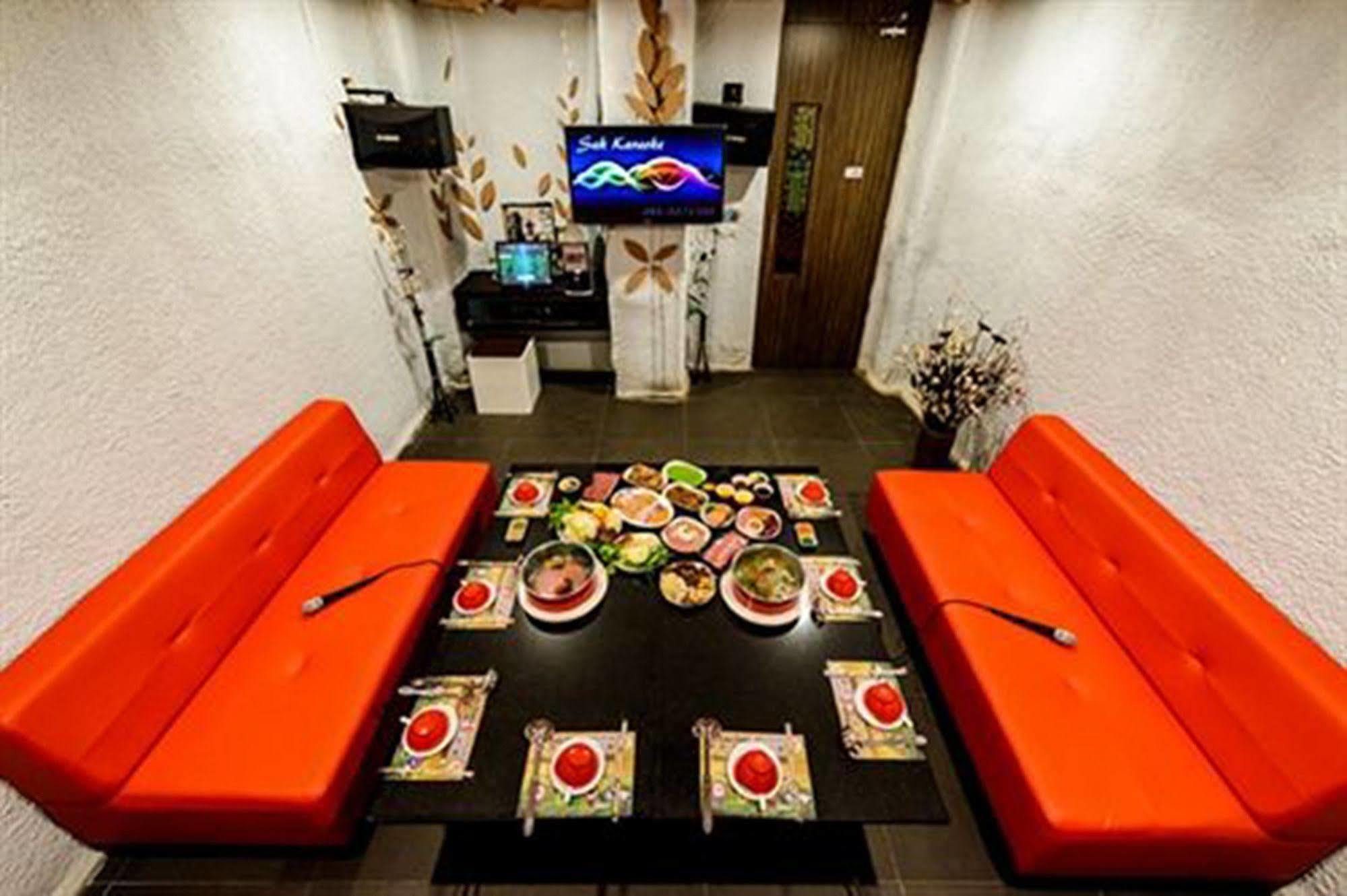 Raha Grand Hotel Patong Eksteriør billede