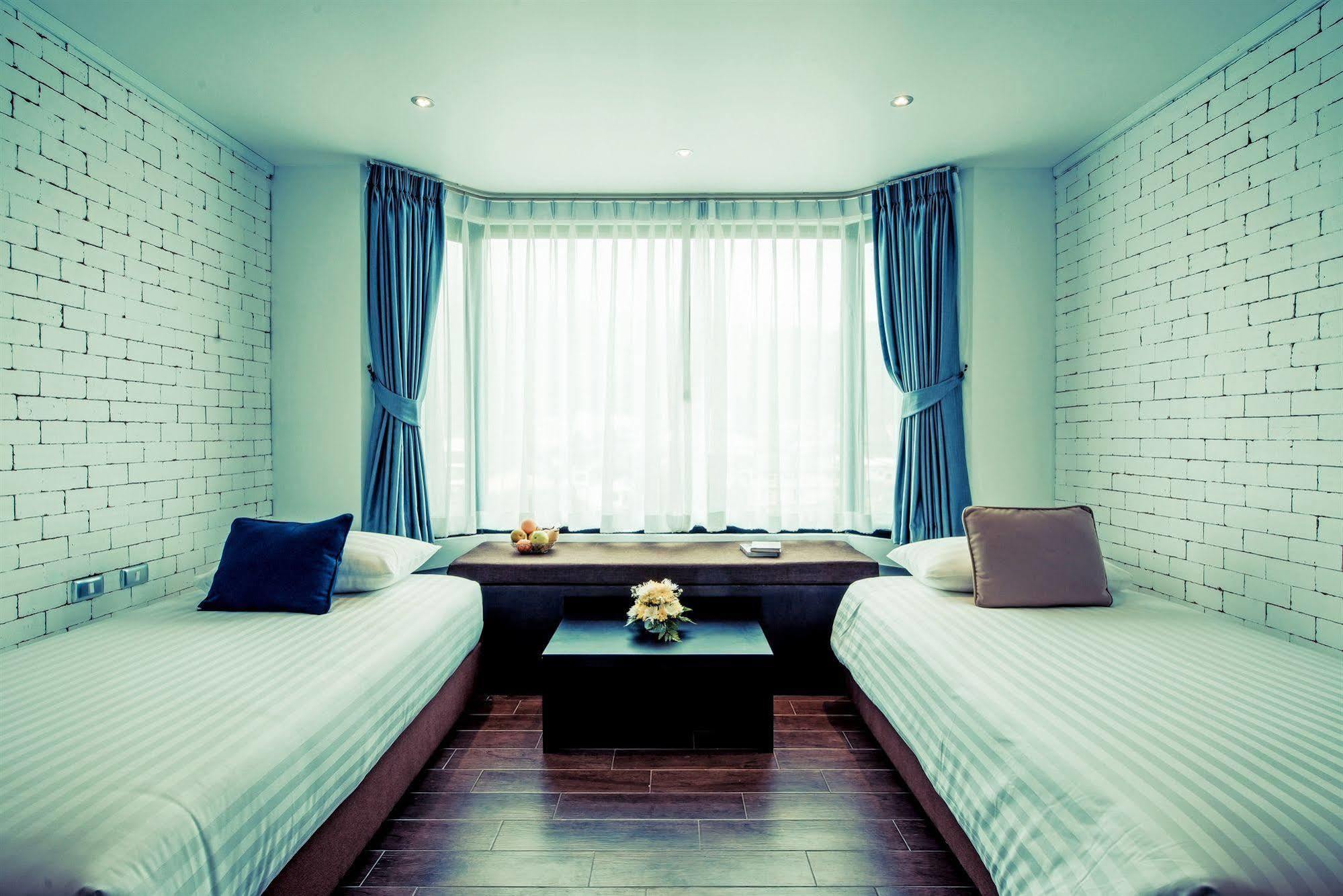 Raha Grand Hotel Patong Eksteriør billede