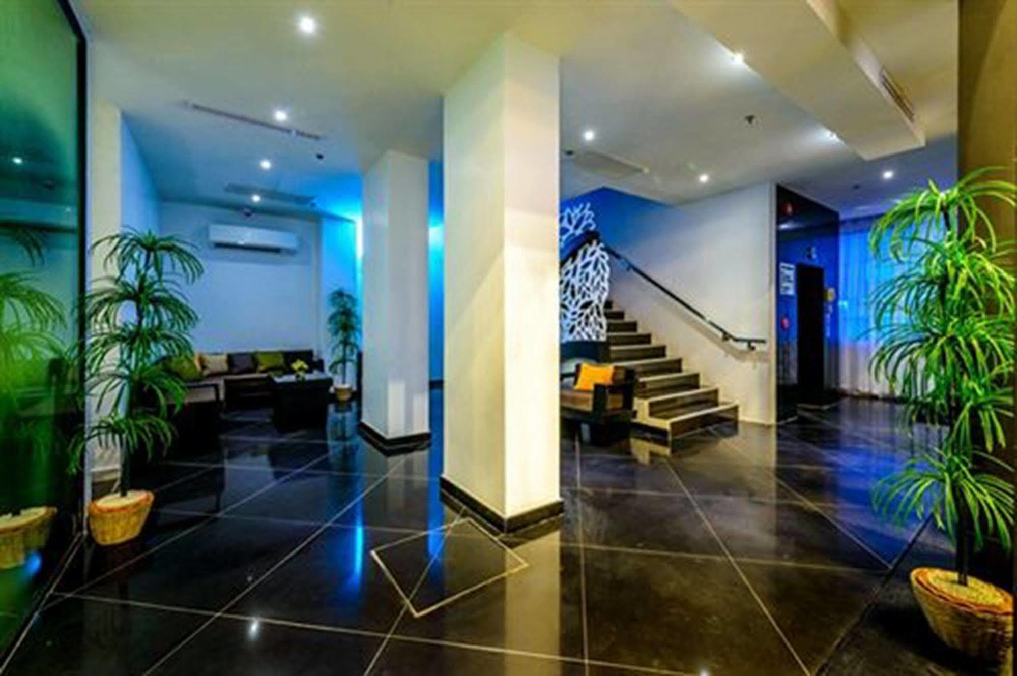 Raha Grand Hotel Patong Eksteriør billede